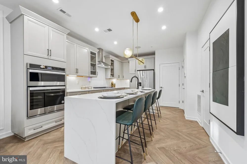 1746 MCKENNA POINT DRIVE #1601 Mclean, VA 22102