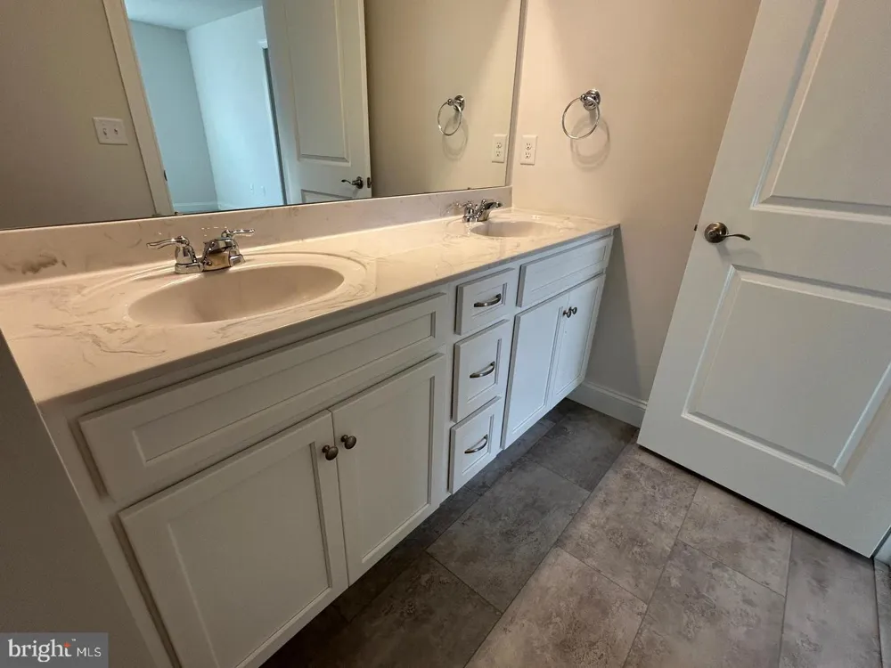 133 MAGNOLIA DRIVE Middletown, PA 17057