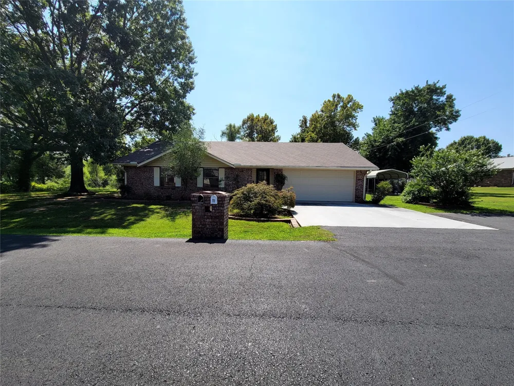 112 Meadowlark Eufaula, OK 74432