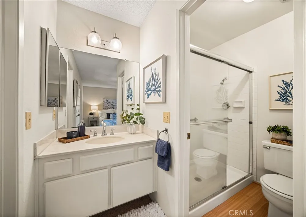 2650 W Meadowview Lane Anaheim, CA 92804