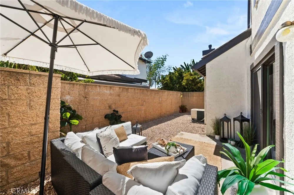 2650 W Meadowview Lane Anaheim, CA 92804