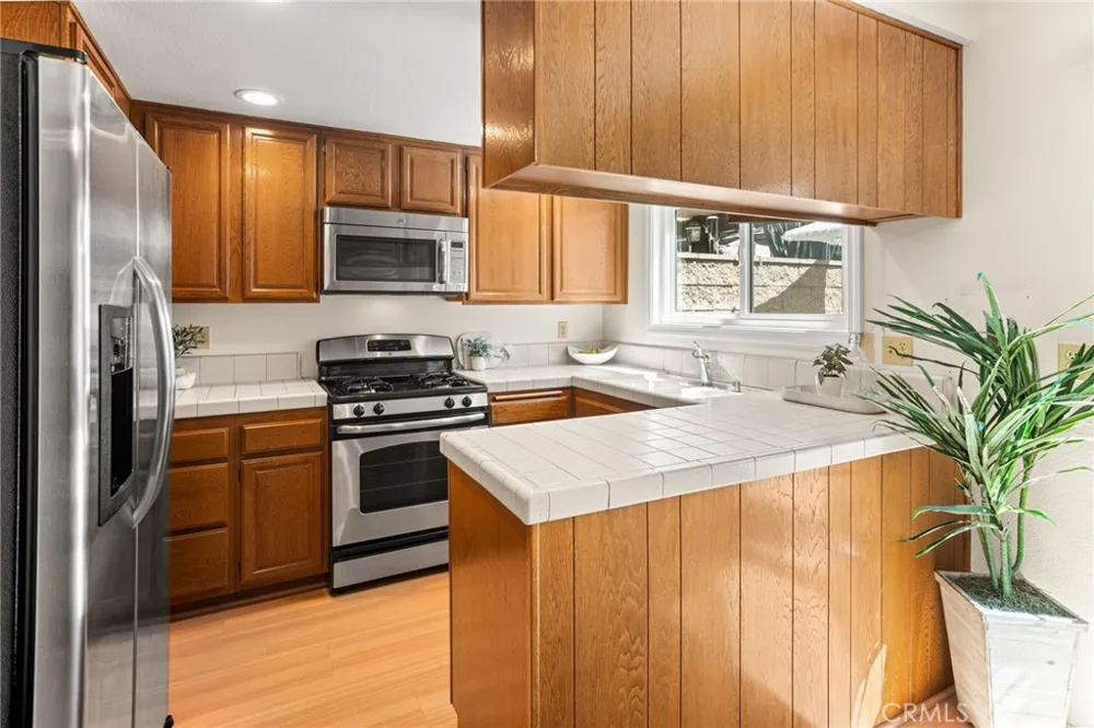 2650 W Meadowview Lane Anaheim, CA 92804