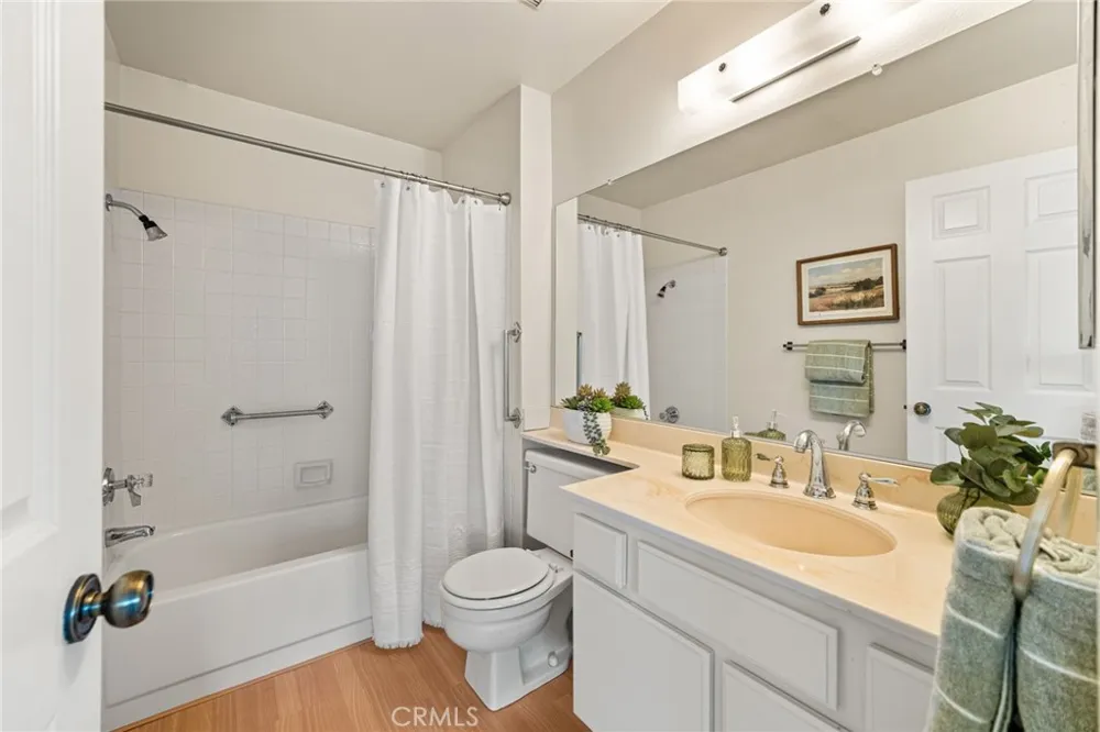 2650 W Meadowview Lane Anaheim, CA 92804