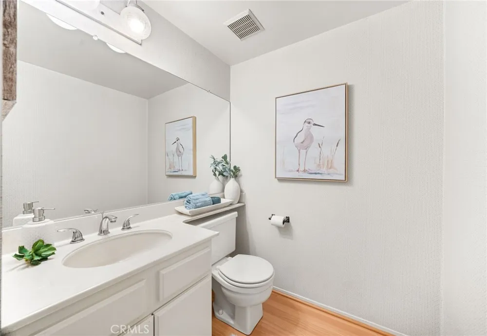 2650 W Meadowview Lane Anaheim, CA 92804