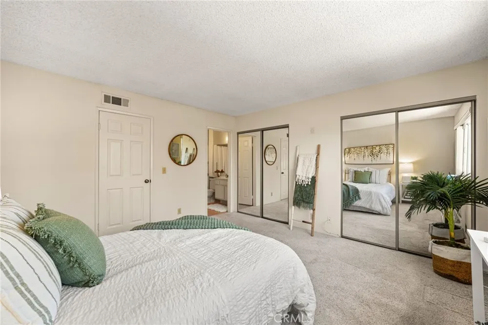 2650 W Meadowview Lane Anaheim, CA 92804