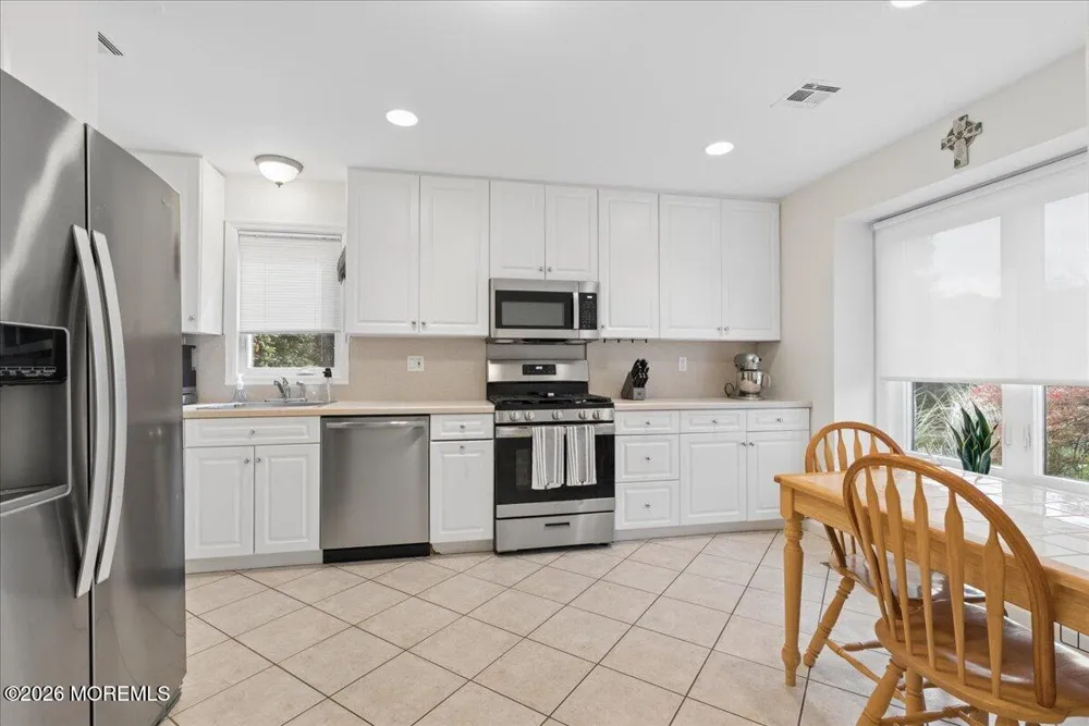 193 Pear Drive Marlboro, NJ 07746