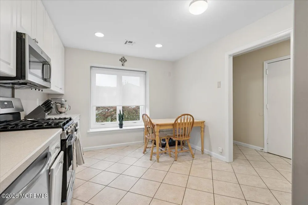 193 Pear Drive Marlboro, NJ 07746