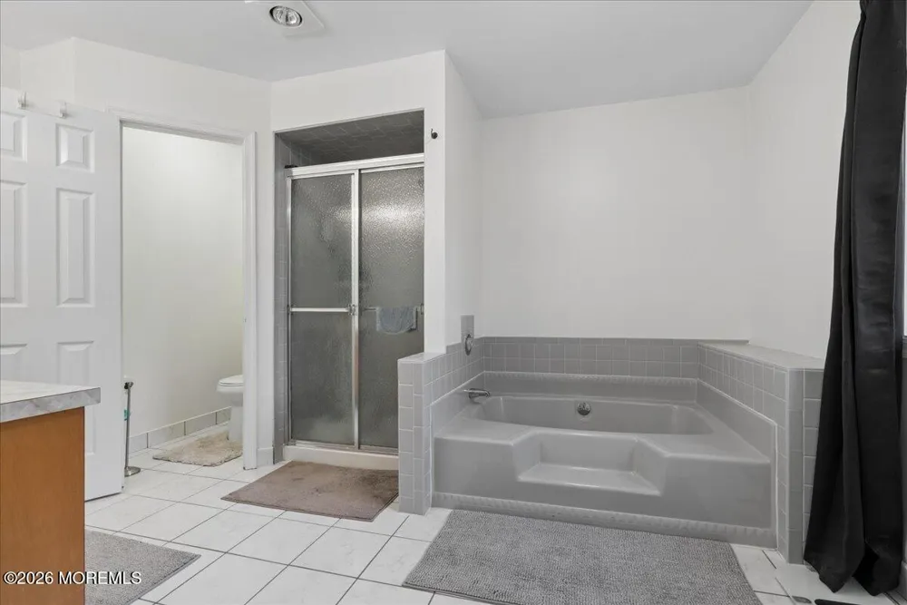 193 Pear Drive Marlboro, NJ 07746