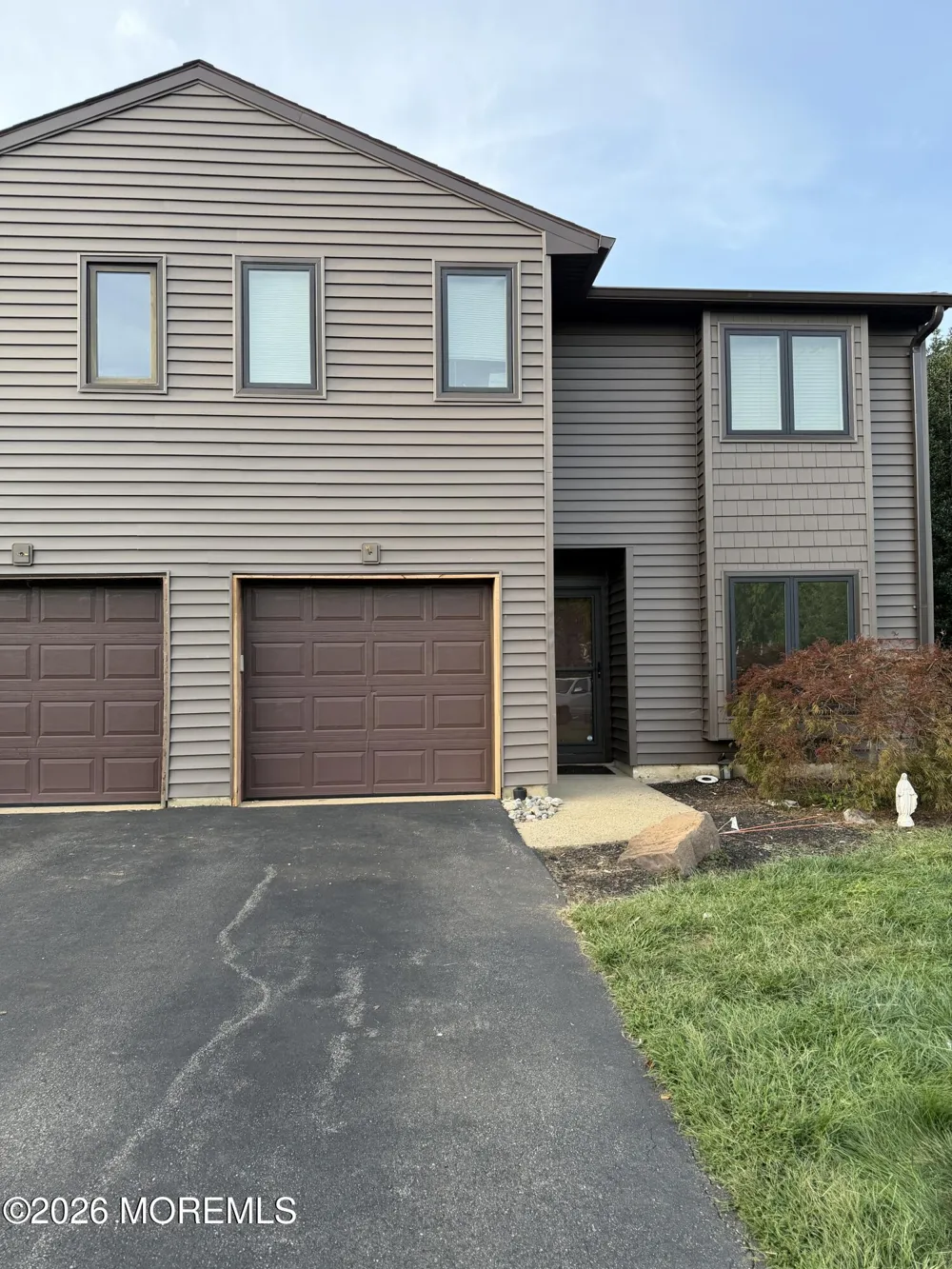 193 Pear Drive Marlboro, NJ 07746