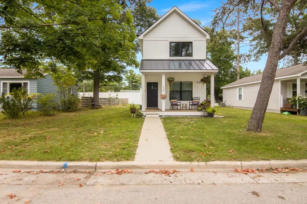 325 Hamilton Street Traverse City City, MI 49686