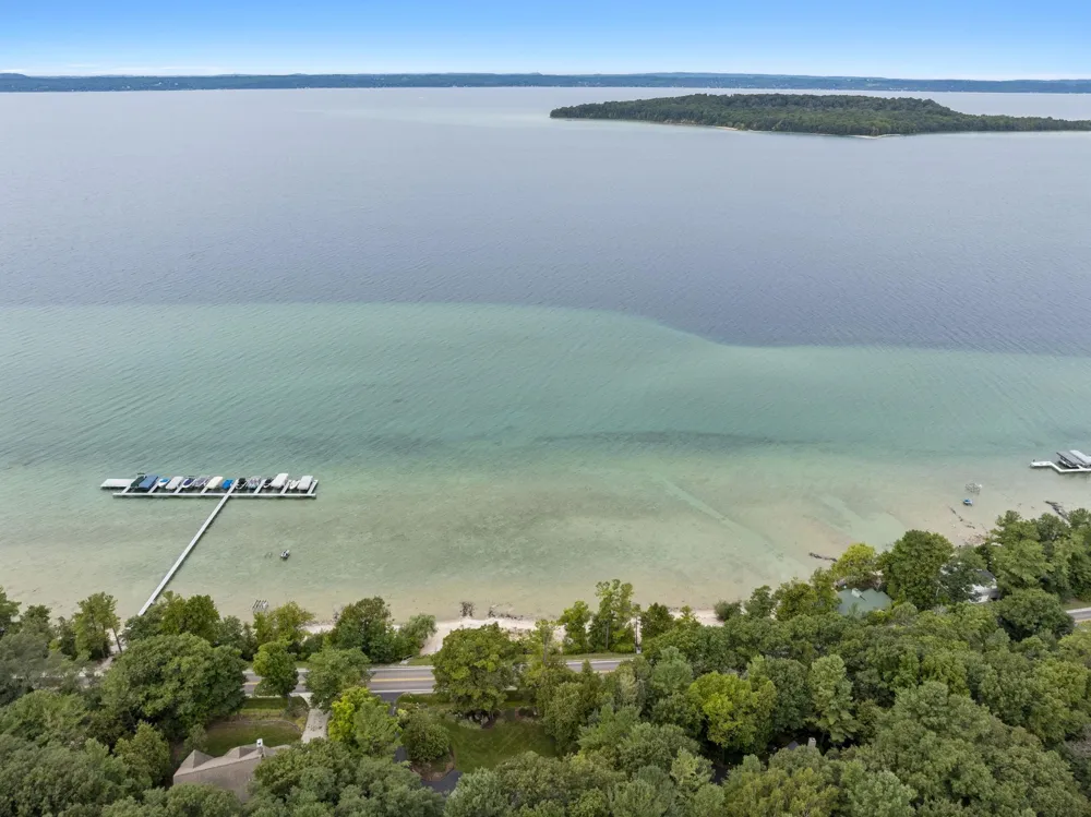 11400 Peninsula Drive Peninsula Township, MI 49686