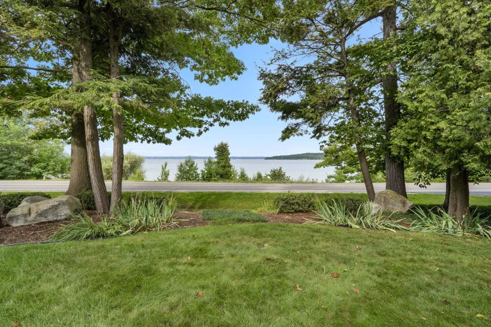 11400 Peninsula Drive Peninsula Township, MI 49686