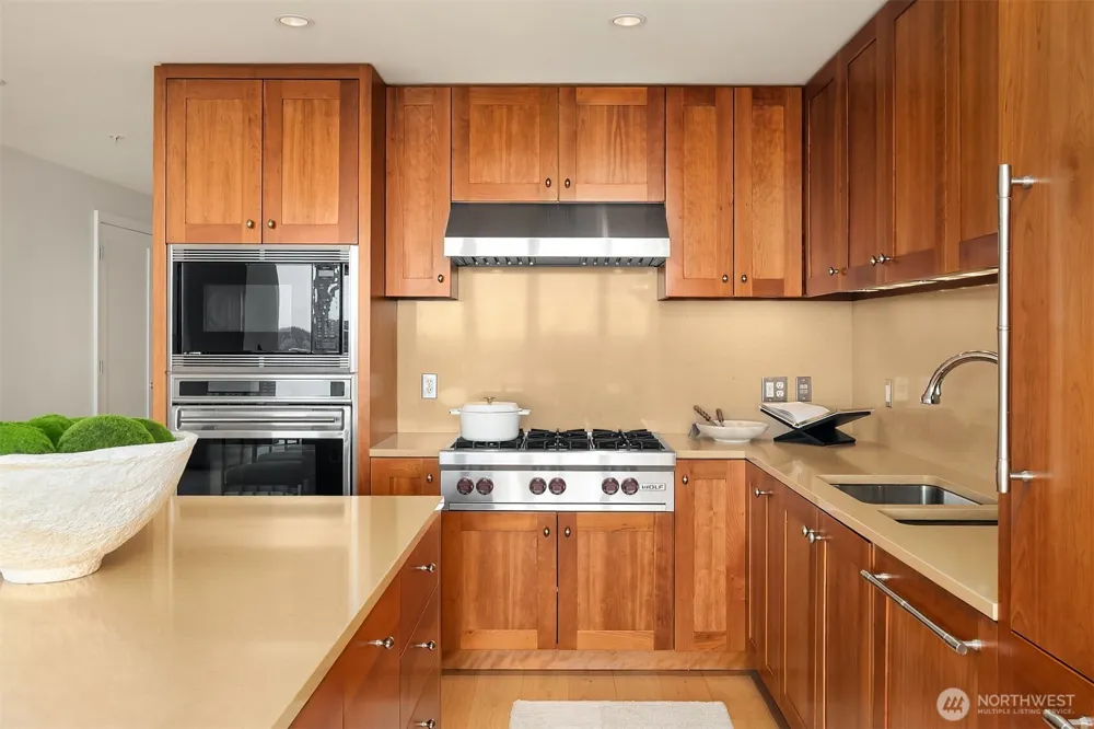 500 106th Avenue NE #3211 Bellevue, WA 98004