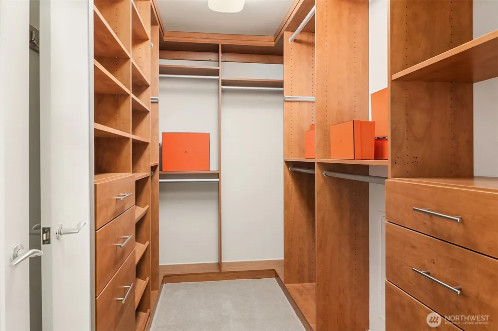 500 106th Avenue NE #3211 Bellevue, WA 98004