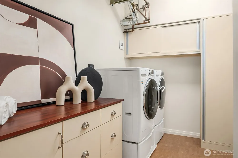 500 106th Avenue NE #3211 Bellevue, WA 98004