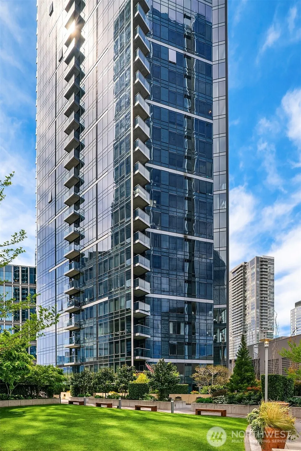 500 106th Avenue NE #3211 Bellevue, WA 98004