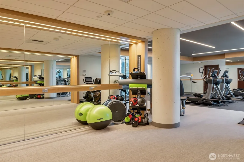 500 106th Avenue NE #3211 Bellevue, WA 98004