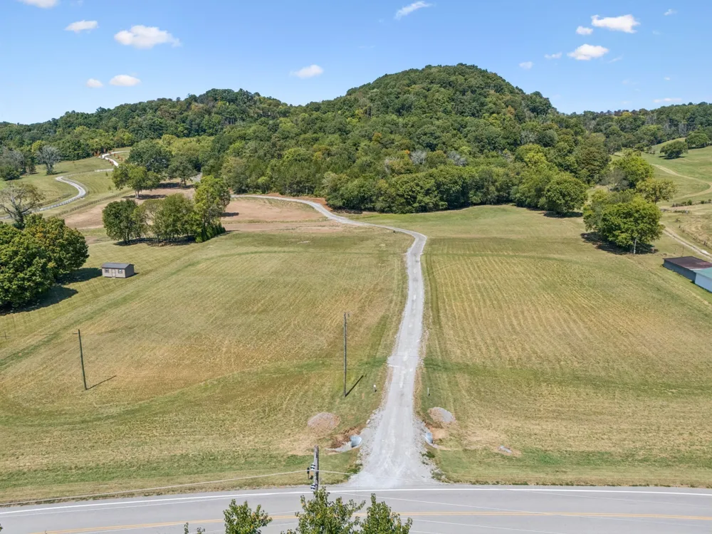 4828 Harpeth Peytonsville Rd Thompsons Station, TN 37179