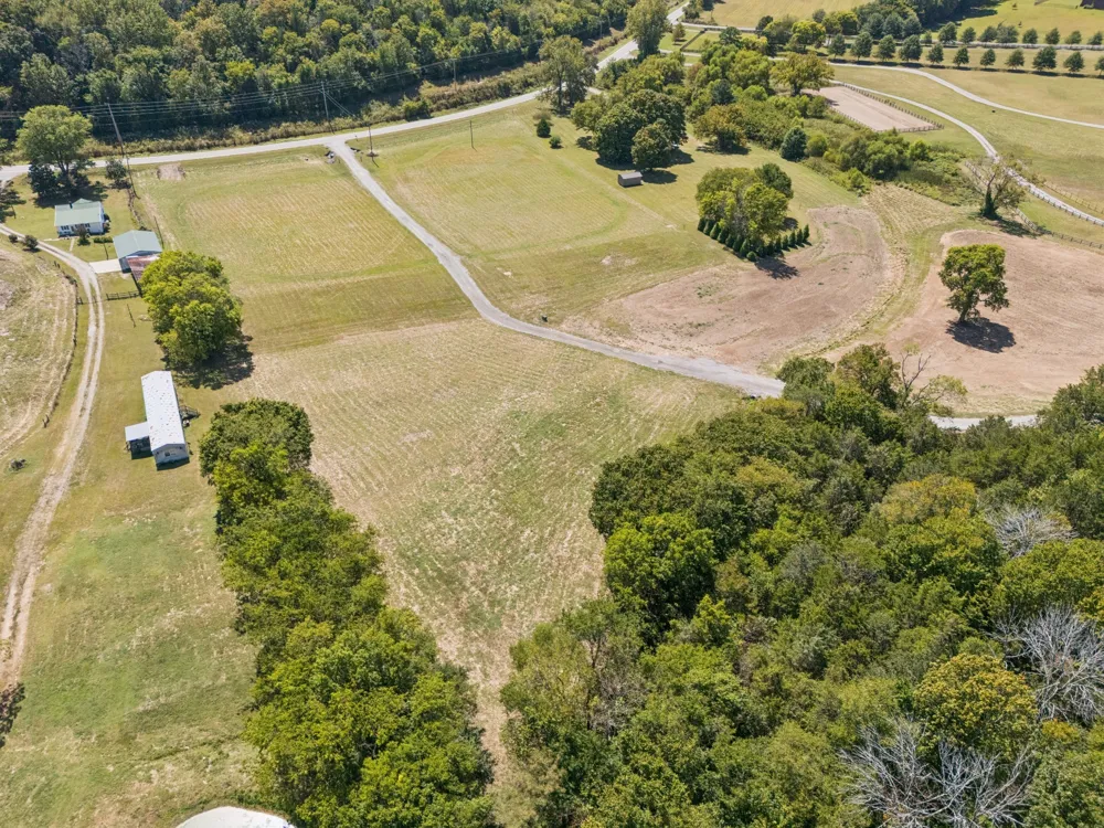 4828 Harpeth Peytonsville Rd Thompsons Station, TN 37179