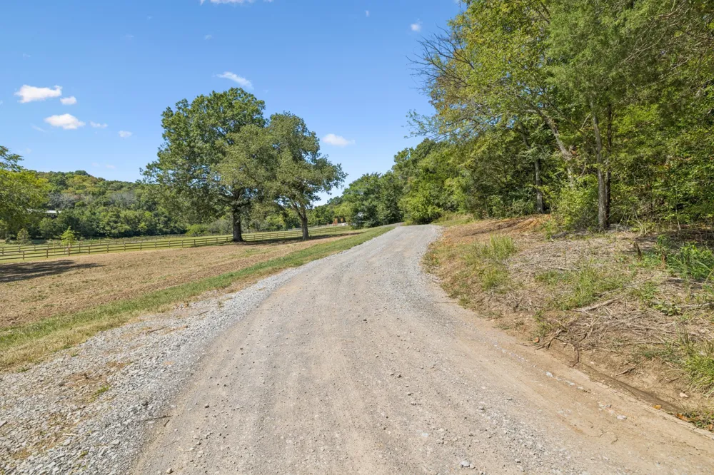 4828 Harpeth Peytonsville Rd Thompsons Station, TN 37179