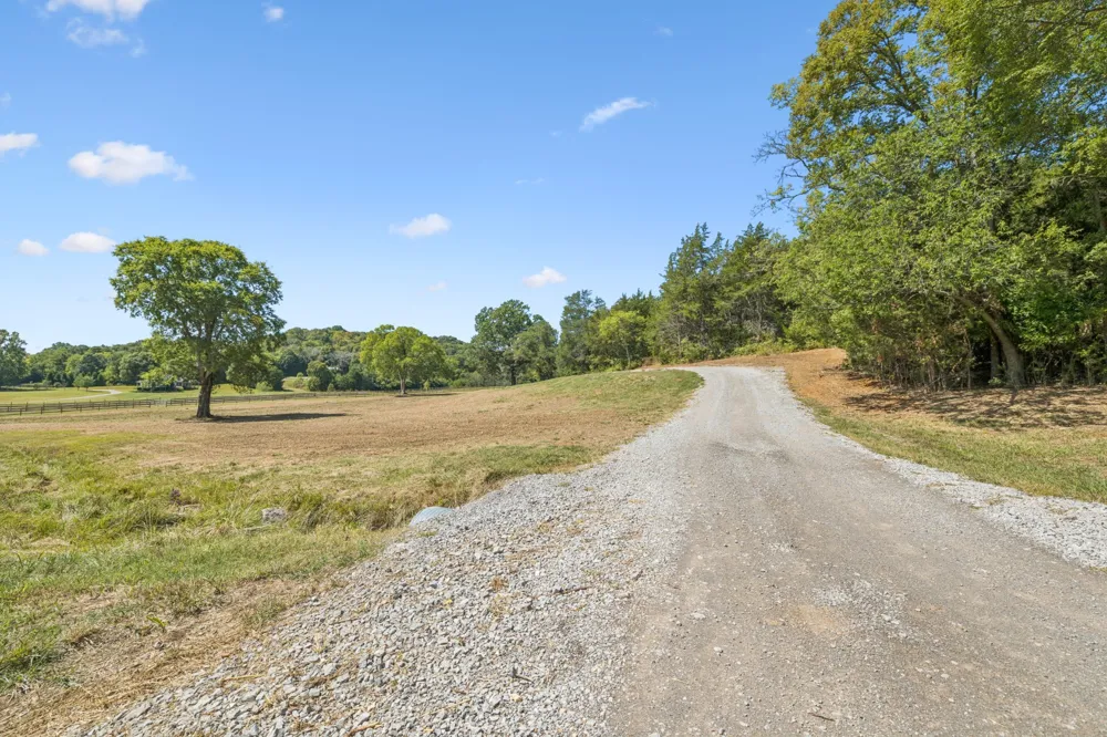 4828 Harpeth Peytonsville Rd Thompsons Station, TN 37179