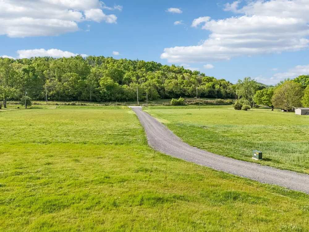 4828 Harpeth Peytonsville Rd Thompsons Station, TN 37179