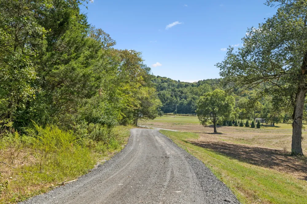 4828 Harpeth Peytonsville Rd Thompsons Station, TN 37179