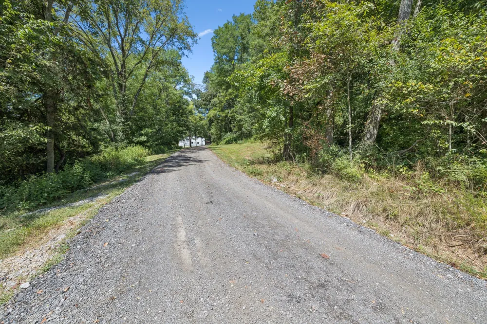4828 Harpeth Peytonsville Rd Thompsons Station, TN 37179