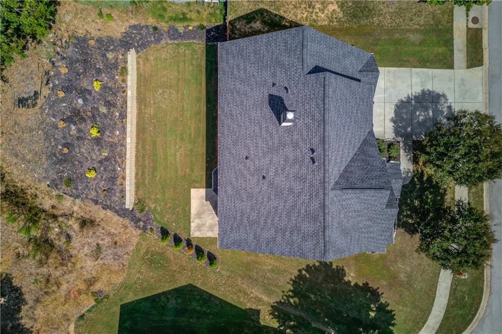 1806 Madrid Falls Road Braselton, GA 30517