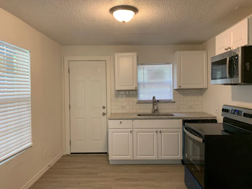 1916 Liberty Street Bonham, TX 75418