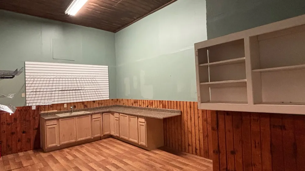 205 E College Avenue Alvarado, TX 76009