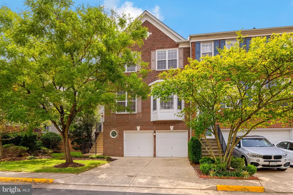9331 BRANCH SIDE LANE Fairfax, VA 22031