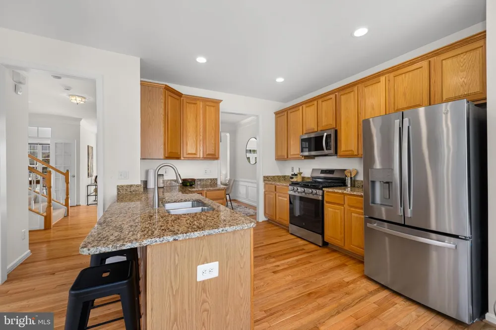 9331 BRANCH SIDE LANE Fairfax, VA 22031