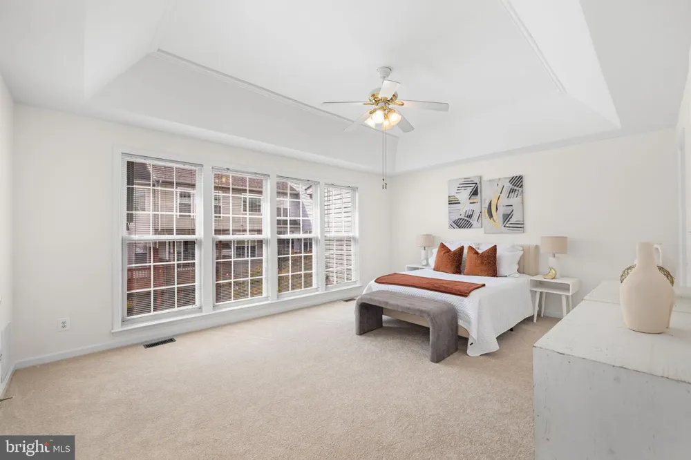 9331 BRANCH SIDE LANE Fairfax, VA 22031