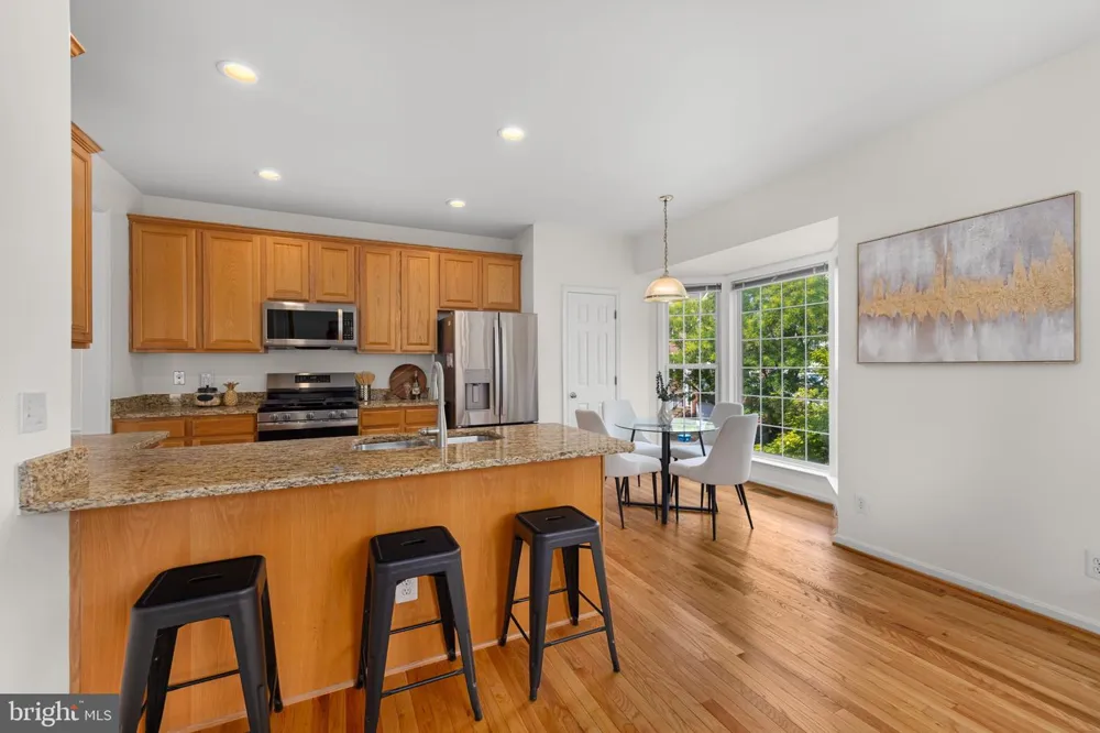 9331 BRANCH SIDE LANE Fairfax, VA 22031