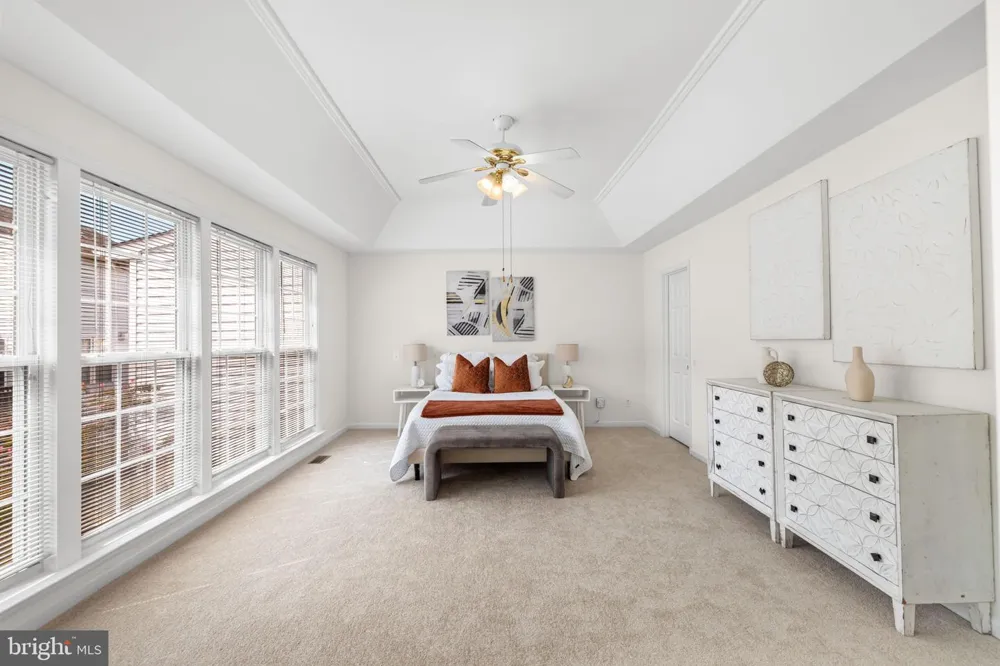 9331 BRANCH SIDE LANE Fairfax, VA 22031