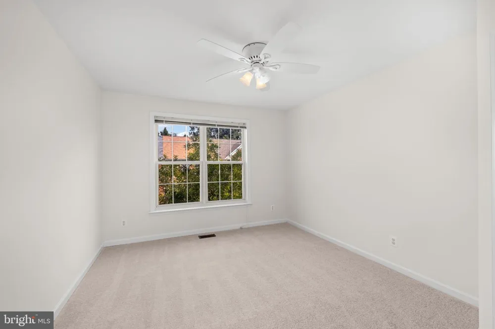 9331 BRANCH SIDE LANE Fairfax, VA 22031