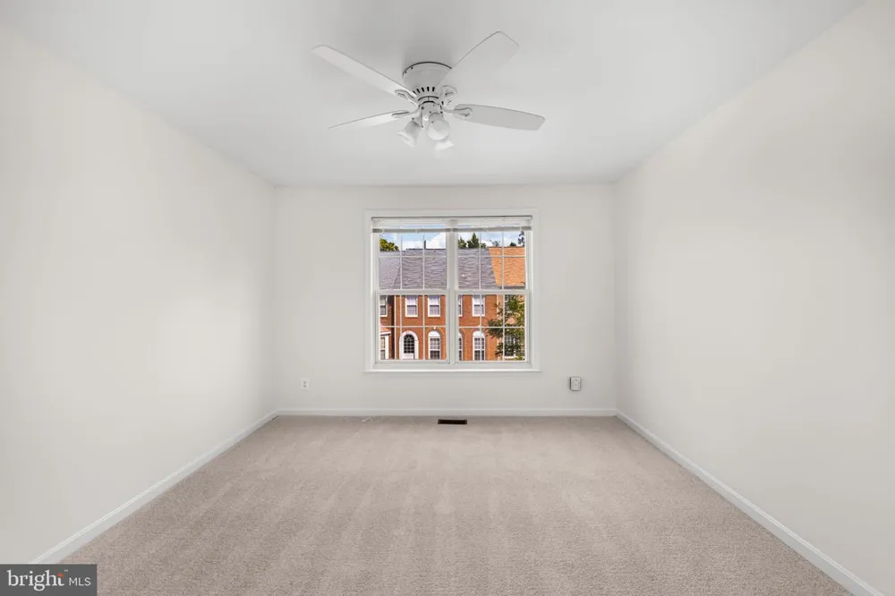 9331 BRANCH SIDE LANE Fairfax, VA 22031