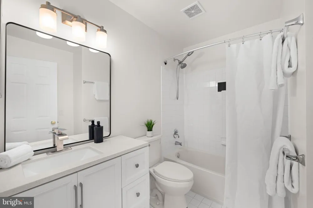 9331 BRANCH SIDE LANE Fairfax, VA 22031