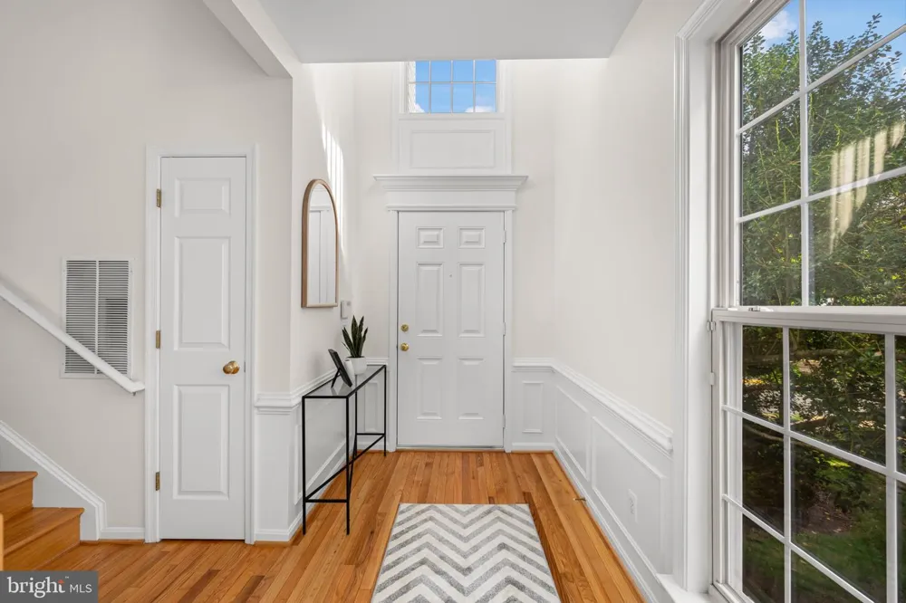 9331 BRANCH SIDE LANE Fairfax, VA 22031