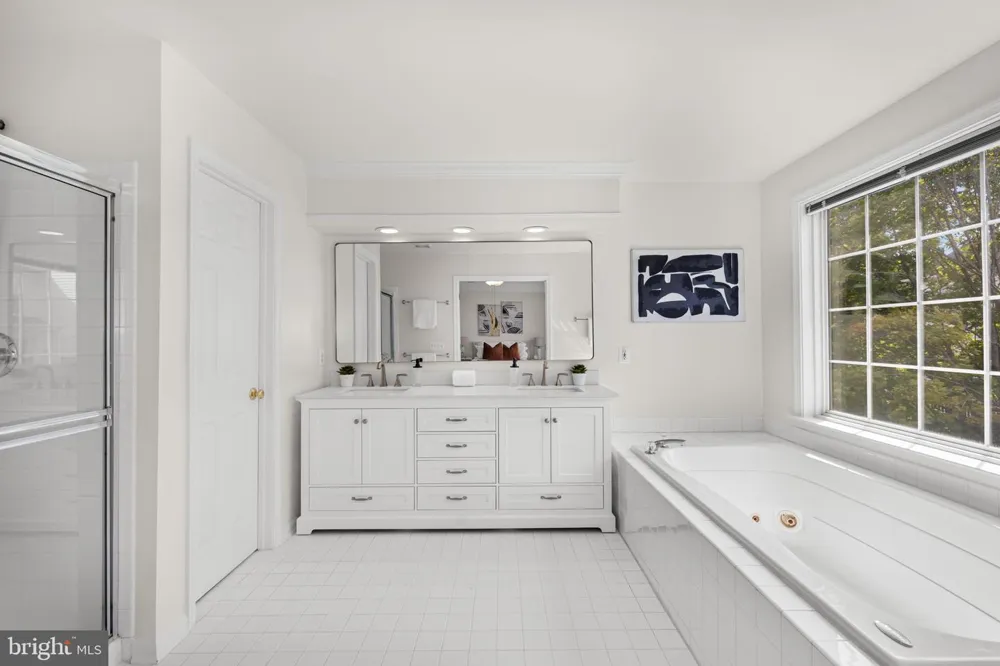 9331 BRANCH SIDE LANE Fairfax, VA 22031