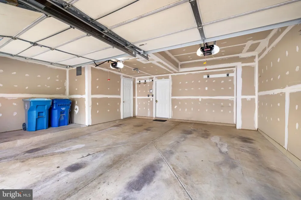 9331 BRANCH SIDE LANE Fairfax, VA 22031