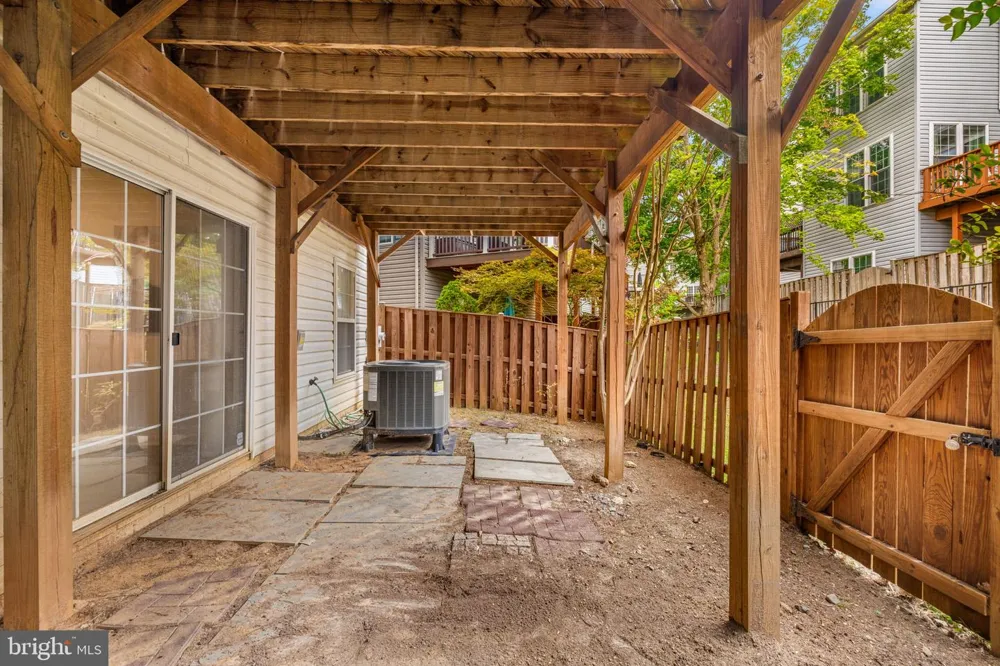 9331 BRANCH SIDE LANE Fairfax, VA 22031