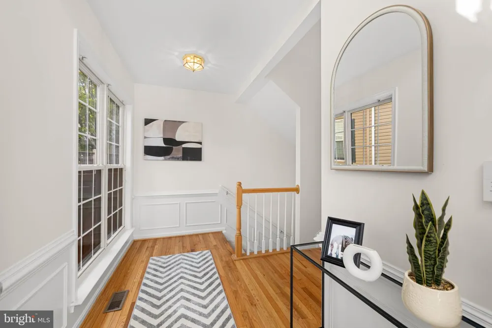 9331 BRANCH SIDE LANE Fairfax, VA 22031