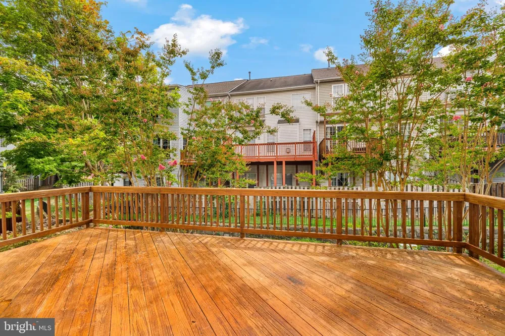 9331 BRANCH SIDE LANE Fairfax, VA 22031