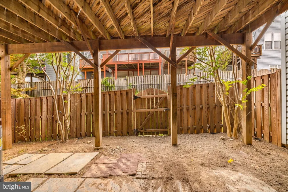 9331 BRANCH SIDE LANE Fairfax, VA 22031