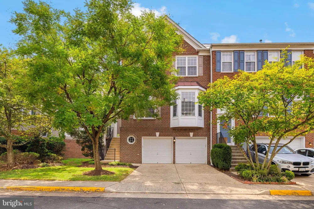 9331 BRANCH SIDE LANE Fairfax, VA 22031