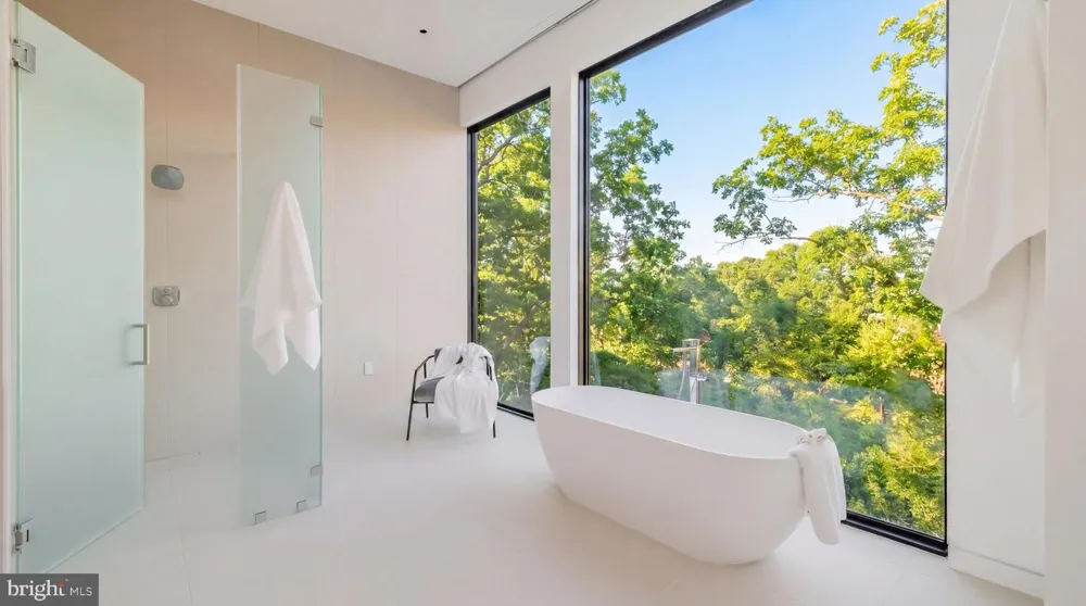 2676 CHAIN BRIDGE ROAD NW Washington, DC 20016