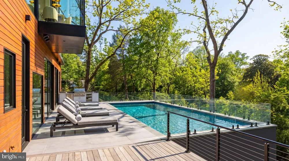 2676 CHAIN BRIDGE ROAD NW Washington, DC 20016