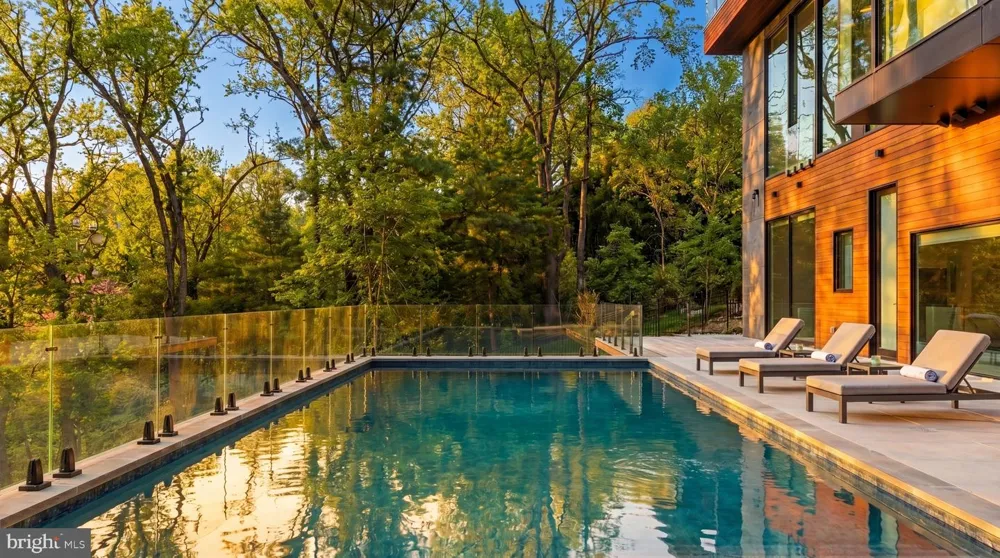 2676 CHAIN BRIDGE ROAD NW Washington, DC 20016